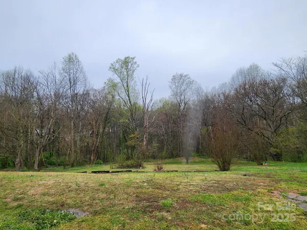$295,000 | 406 South Caldwell Avenue, Newton, NC 28658