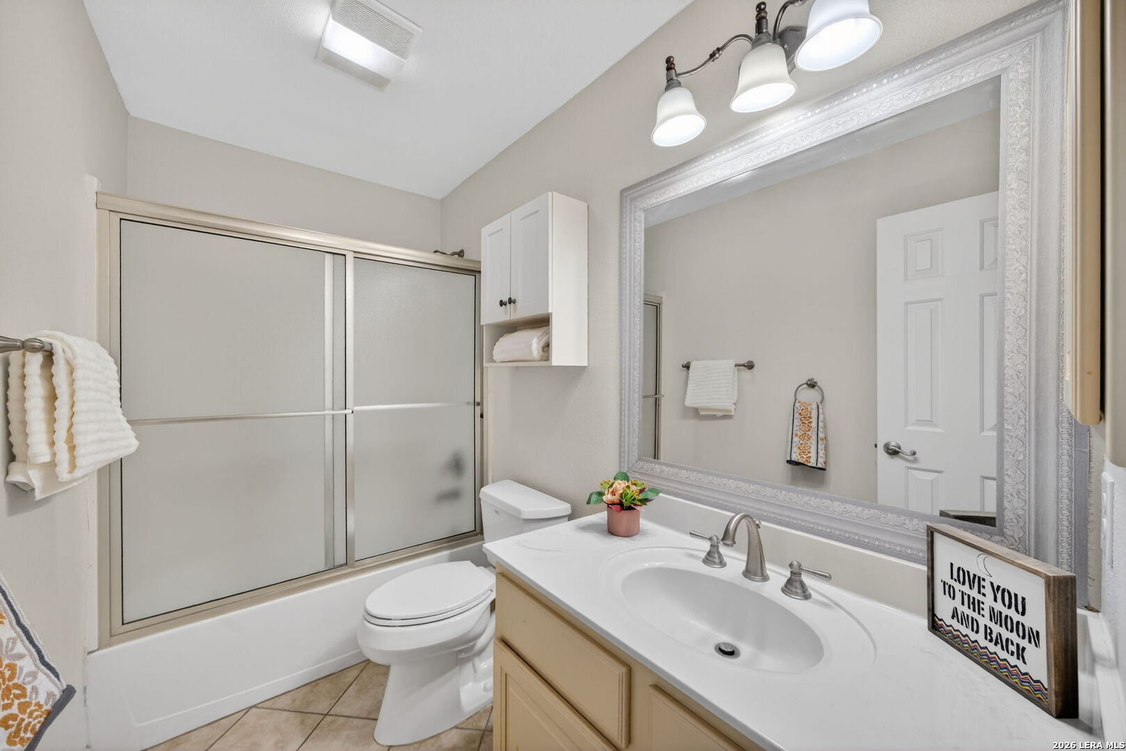 121 Fort Wayne Universal City, TX 78148 - Photo 27 of 34 a bathroom with a sink toilet and shower