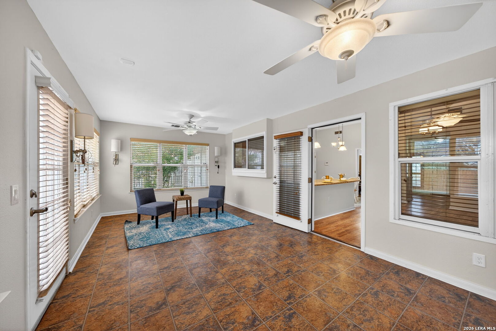 121 Fort Wayne Universal City, TX 78148 - Photo 30 of 34 a view of a livingroom with furniture window and outside view
