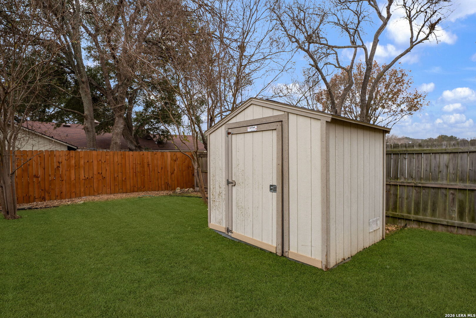 121 Fort Wayne Universal City, TX 78148 - Photo 34 of 34 a front view of a house with garden