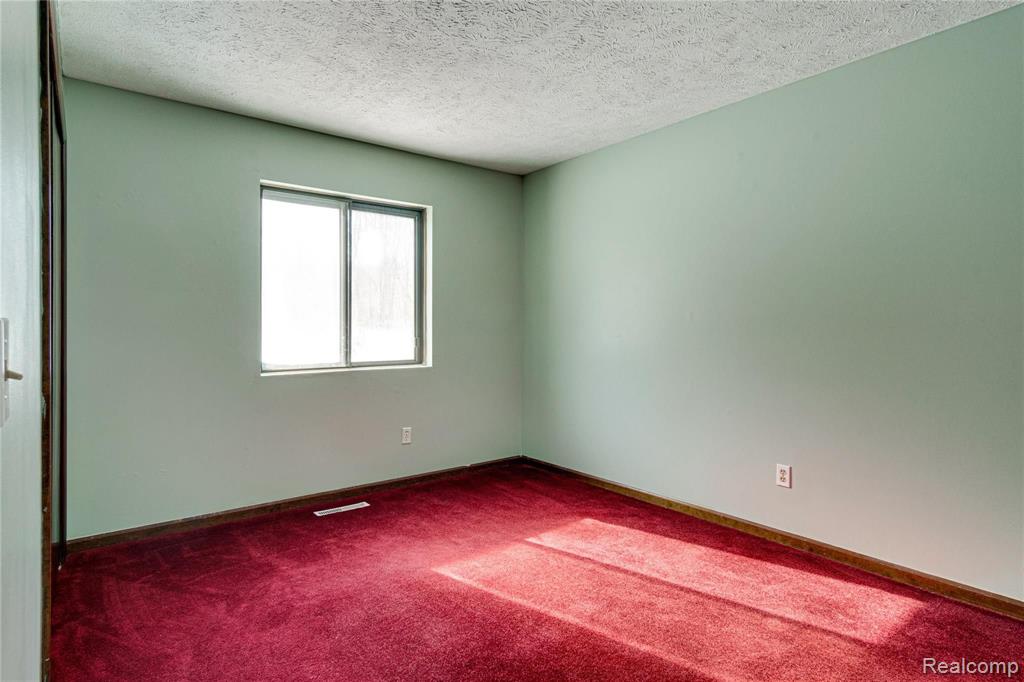 5166 Iosco Road Webberville, MI 48892 - Photo 14 of 33