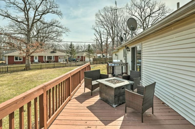 2598 East 1069th Road Oglesby, IL 61348 - Photo 2 of 22