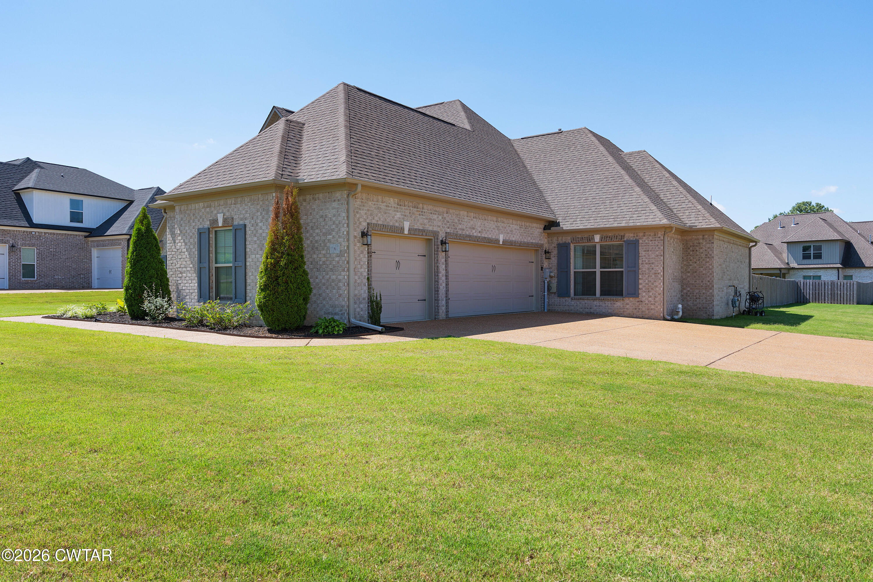 6 Larkhaven Loop Jackson, TN 38305 - Photo 2 of 25 EN4A3089