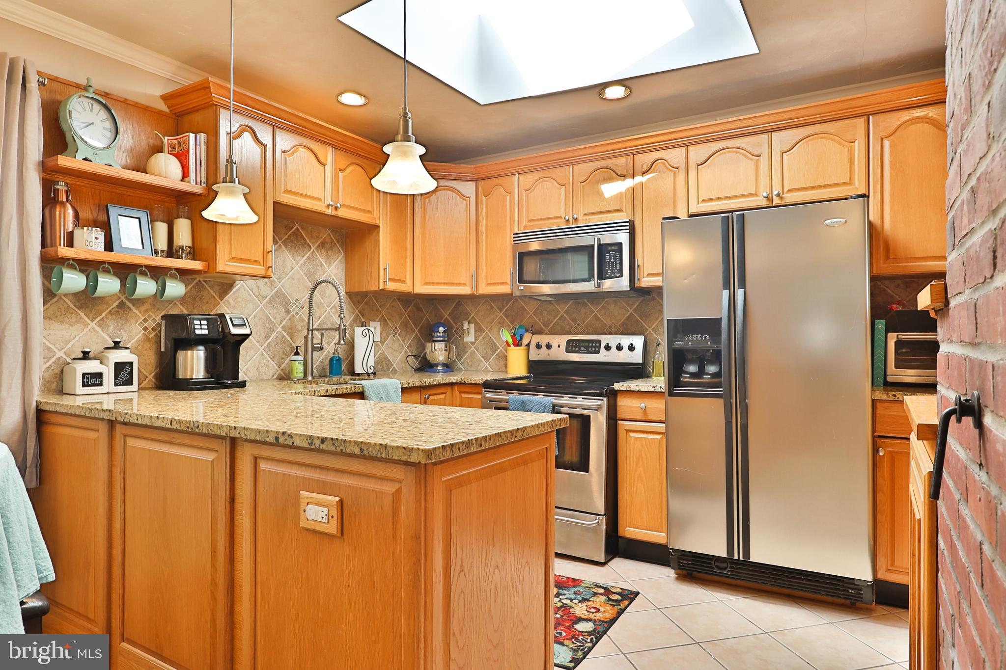 10 Old Brook Road Levittown, PA 19057 - Photo 7 of 26 Gallery Image 7