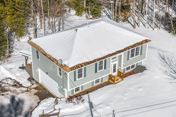 $329,900 | 5 Levant Heights Drive, Levant, ME 04456