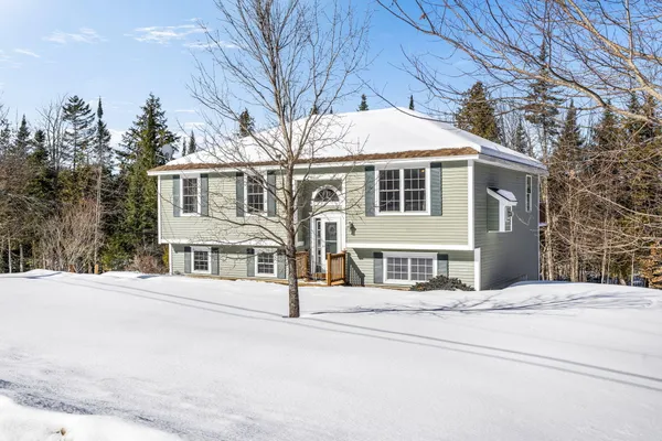 $329,900 | 5 Levant Heights Drive, Levant, ME 04456