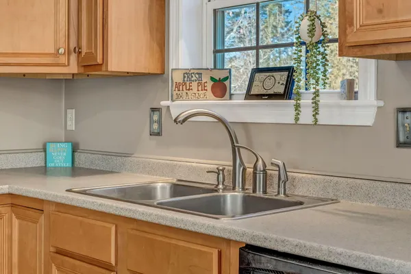 $329,900 | 5 Levant Heights Drive, Levant, ME 04456