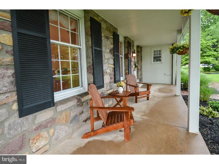 818 Roelofs Road Yardley, PA 19067 - Photo 2 of 25 Gallery Image 2