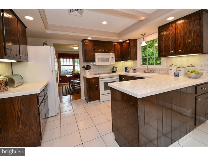 818 Roelofs Road Yardley, PA 19067 - Photo 12 of 25 Gallery Image 12