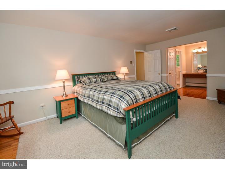 818 Roelofs Road Yardley, PA 19067 - Photo 18 of 25 Gallery Image 18