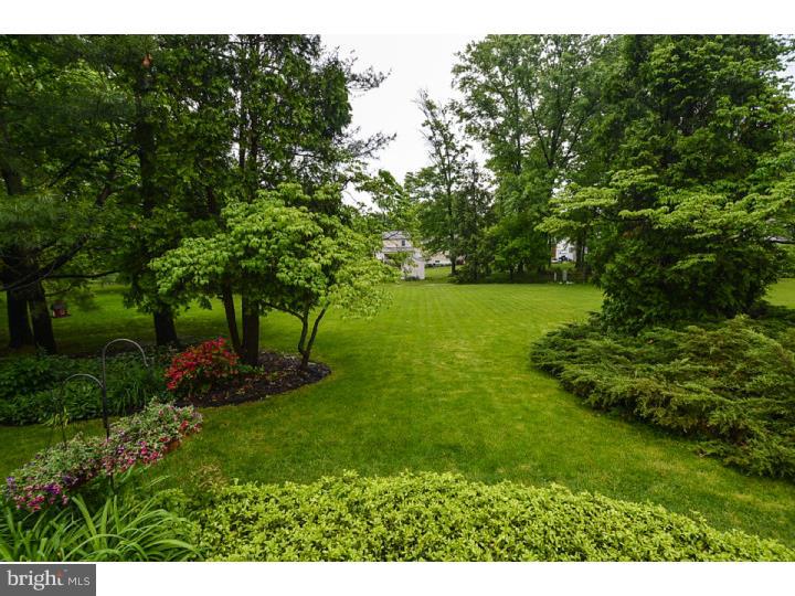 818 Roelofs Road Yardley, PA 19067 - Photo 7 of 25 Gallery Image 7