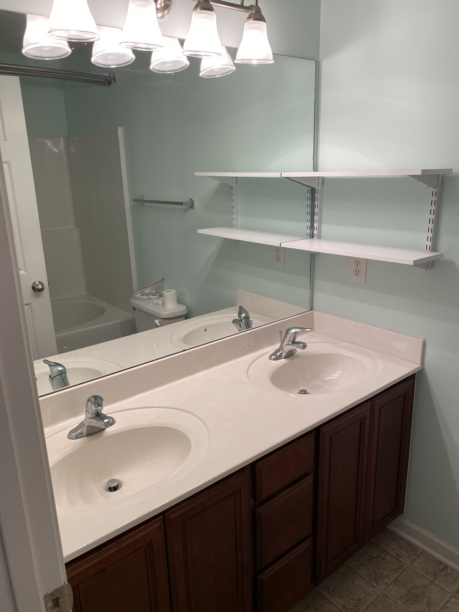 1924 Shaylin Loop Antioch, TN 37013 - Photo 9 of 11