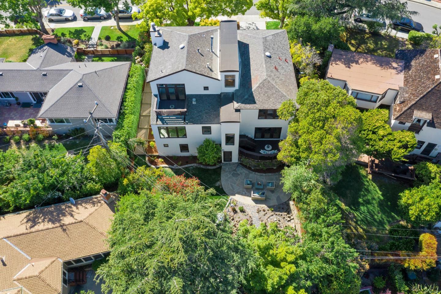 541 Nevada Avenue San Mateo, CA 94402 - Photo 13 of 100