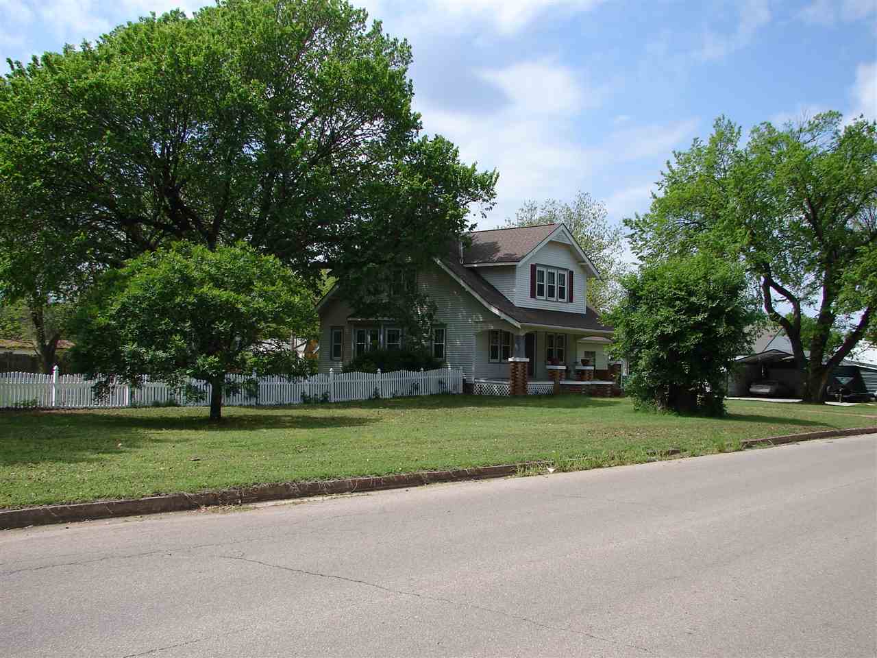 816 Locust Street Perry, OK 73077 - Photo 25 of 25 Gallery Image 25