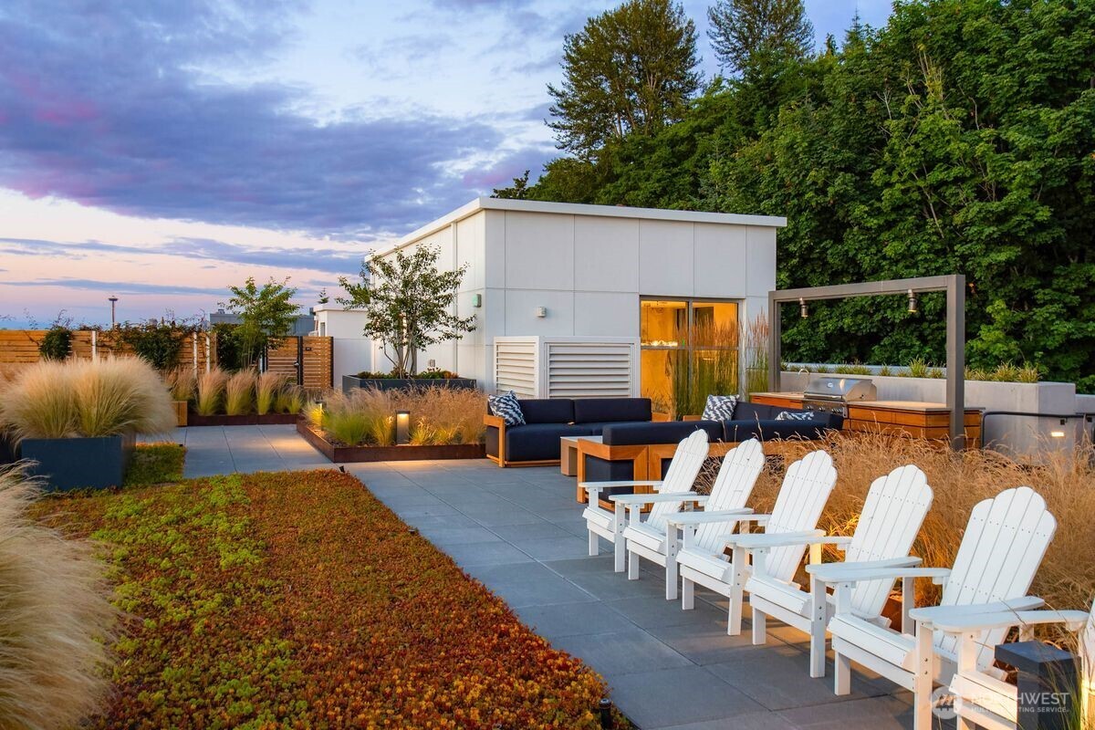 1250 Alki Avenue Southwest, Unit 3C Seattle, WA 98116 - Photo 25 of 31 a view of swimming pool with patio