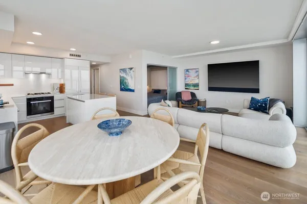 $1,375,000 | 1250 Alki Avenue Southwest, Unit 3C, Seattle, WA 98116