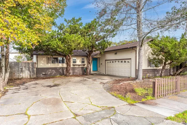$629,000 | 3563 Hoen Avenue, Santa Rosa, CA 95405