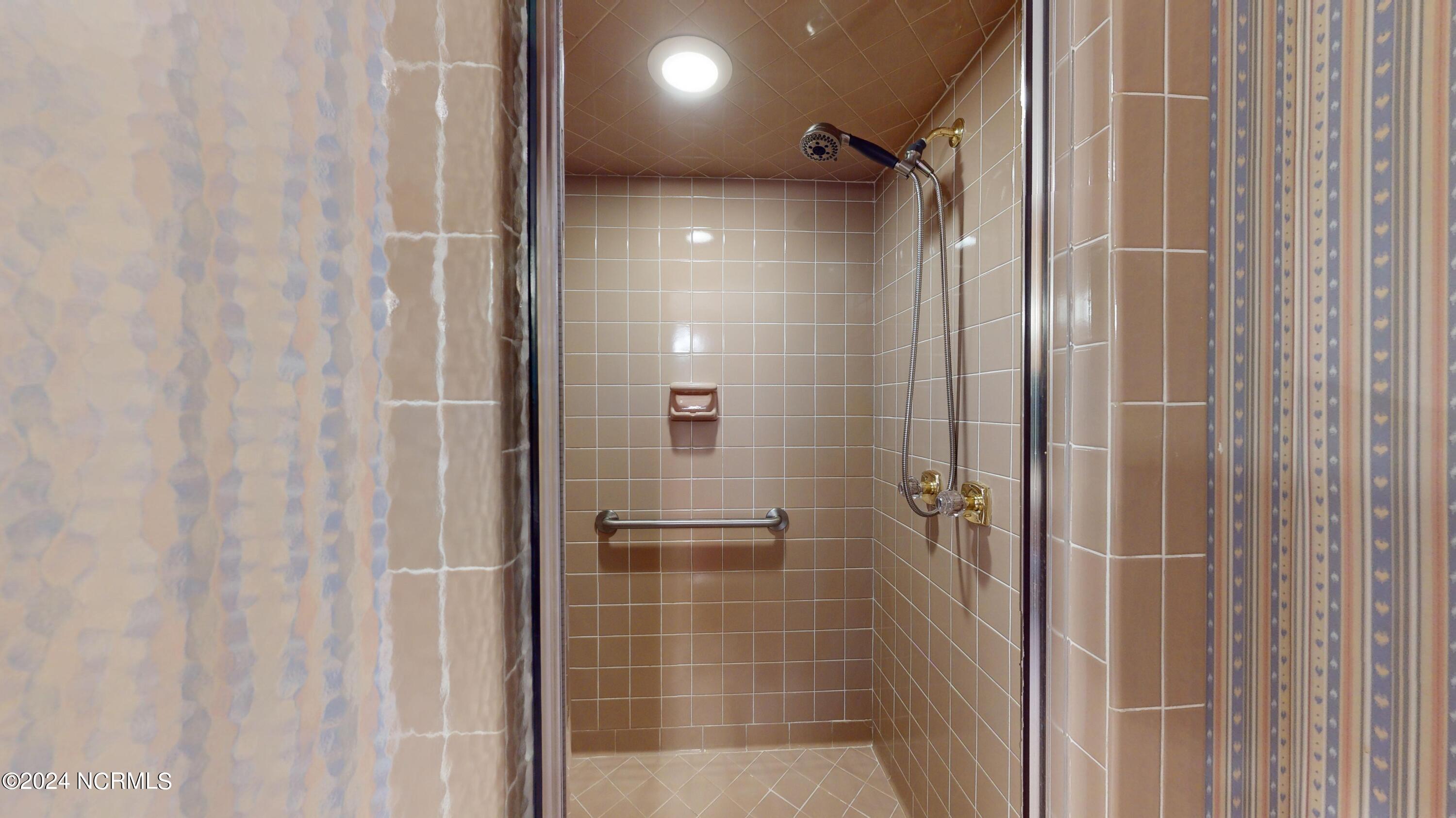 25 Red Fox Run Pinehurst, NC 28374 - Photo 51 of 81 Seperate Tiled Shower