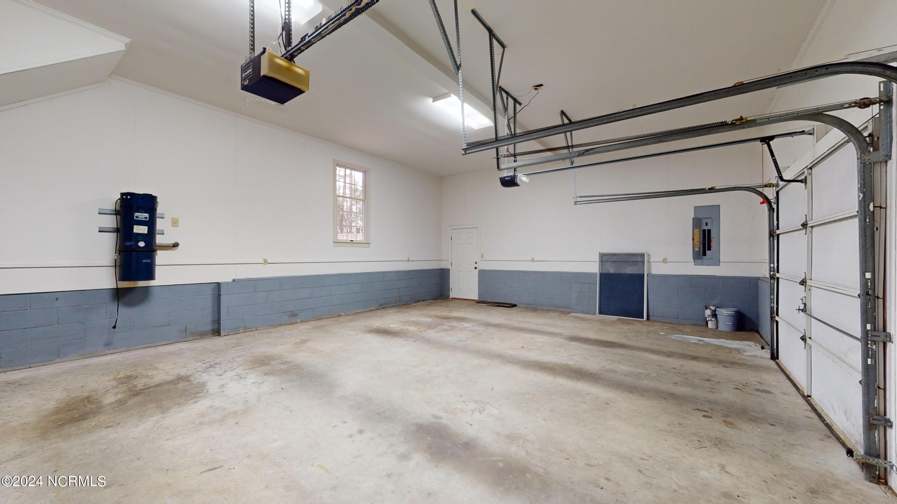 25 Red Fox Run Pinehurst, NC 28374 - Photo 60 of 81 Garage