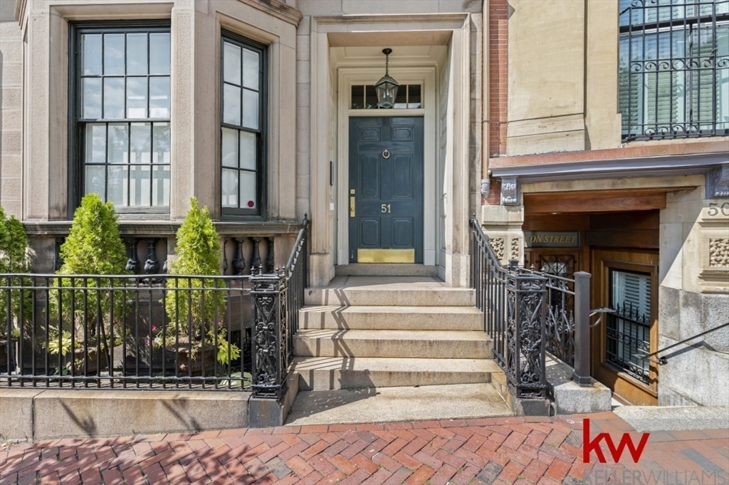 51 Beacon Street, Unit 4 Boston, MA 02108 - Photo 3 of 34