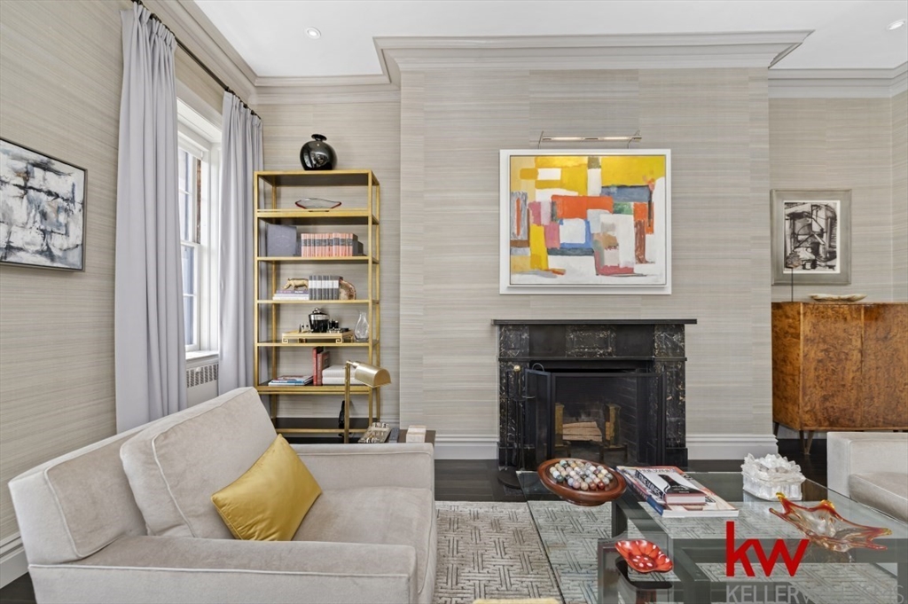 51 Beacon Street, Unit 4 Boston, MA 02108 - Photo 10 of 34