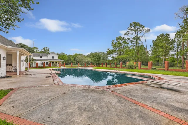 $1,850,000 | 1331 County Road 2071, Liberty, TX 77575