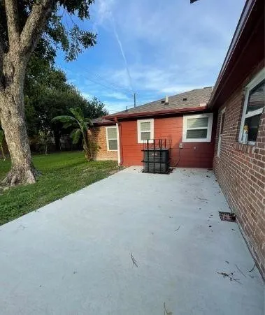 $2,200 | 3519 Rosedale Street, Houston, TX 77004