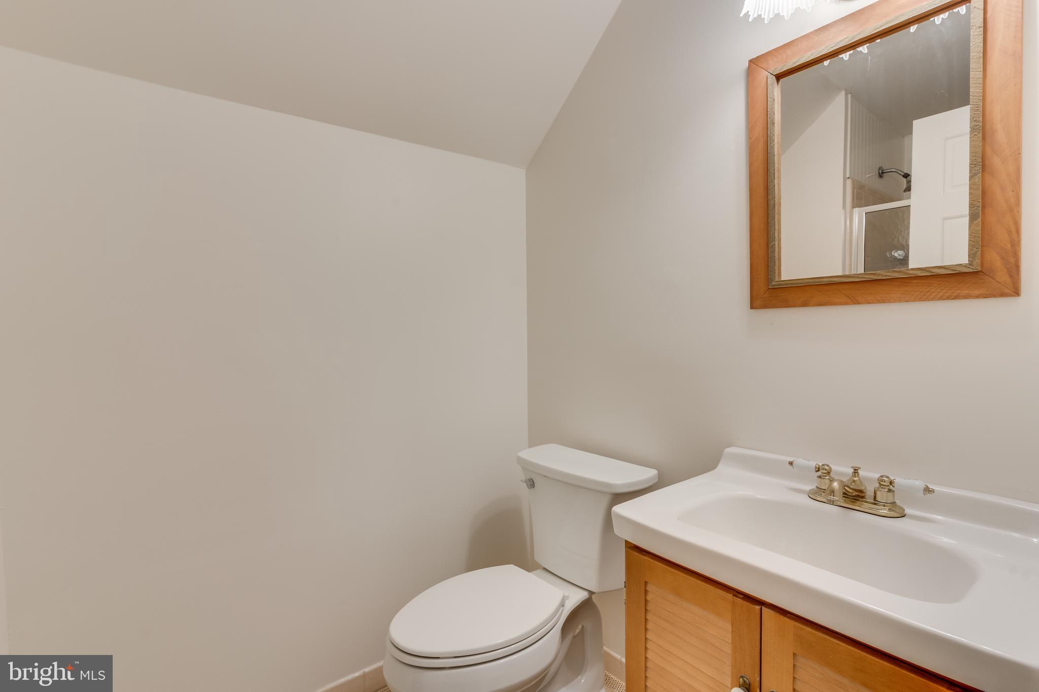 8312 Aqueduct Road Potomac, MD 20854 - Photo 22 of 46 Gallery Image 22