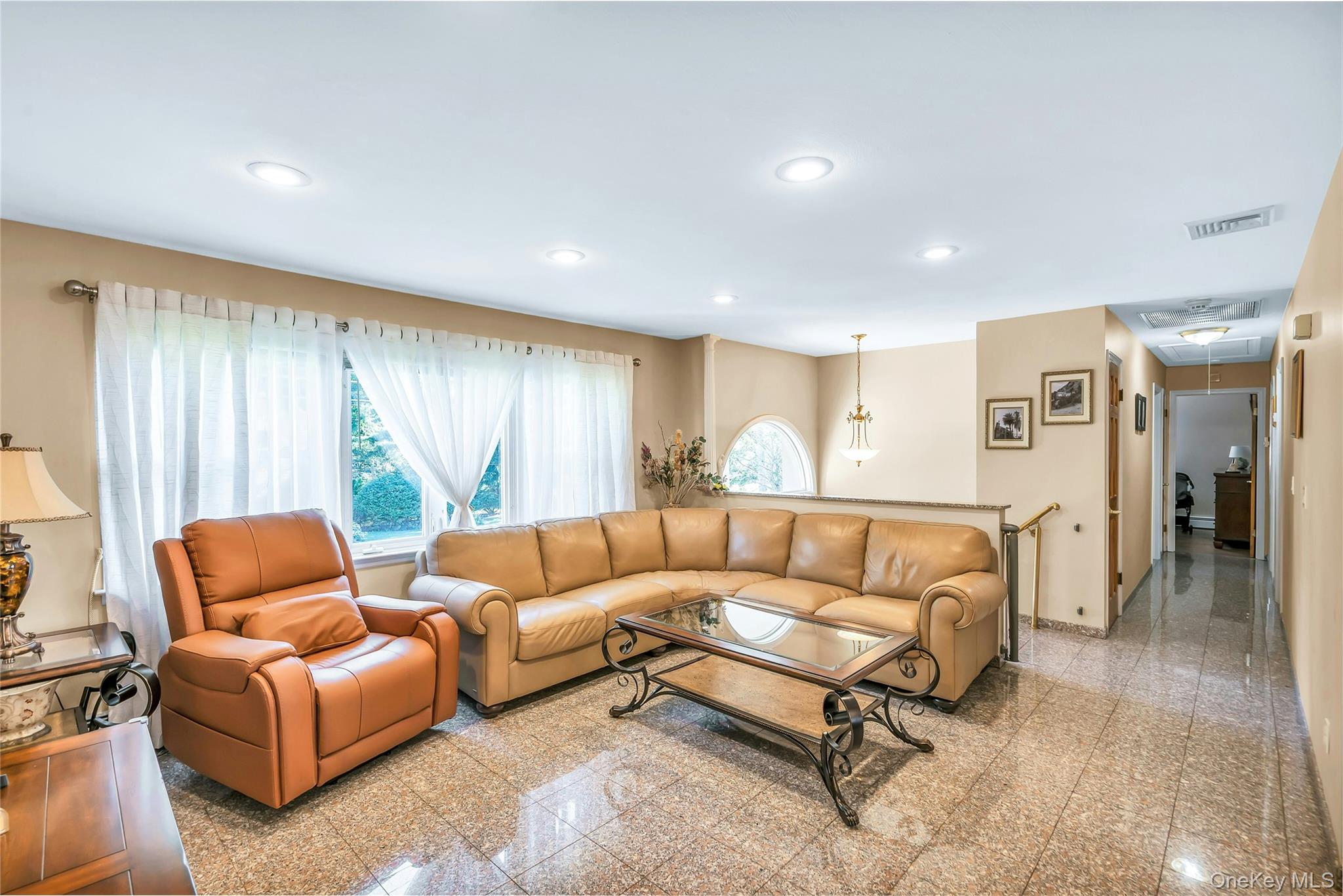 105 Convent Road Syosset, NY 11791 - Photo 5 of 28