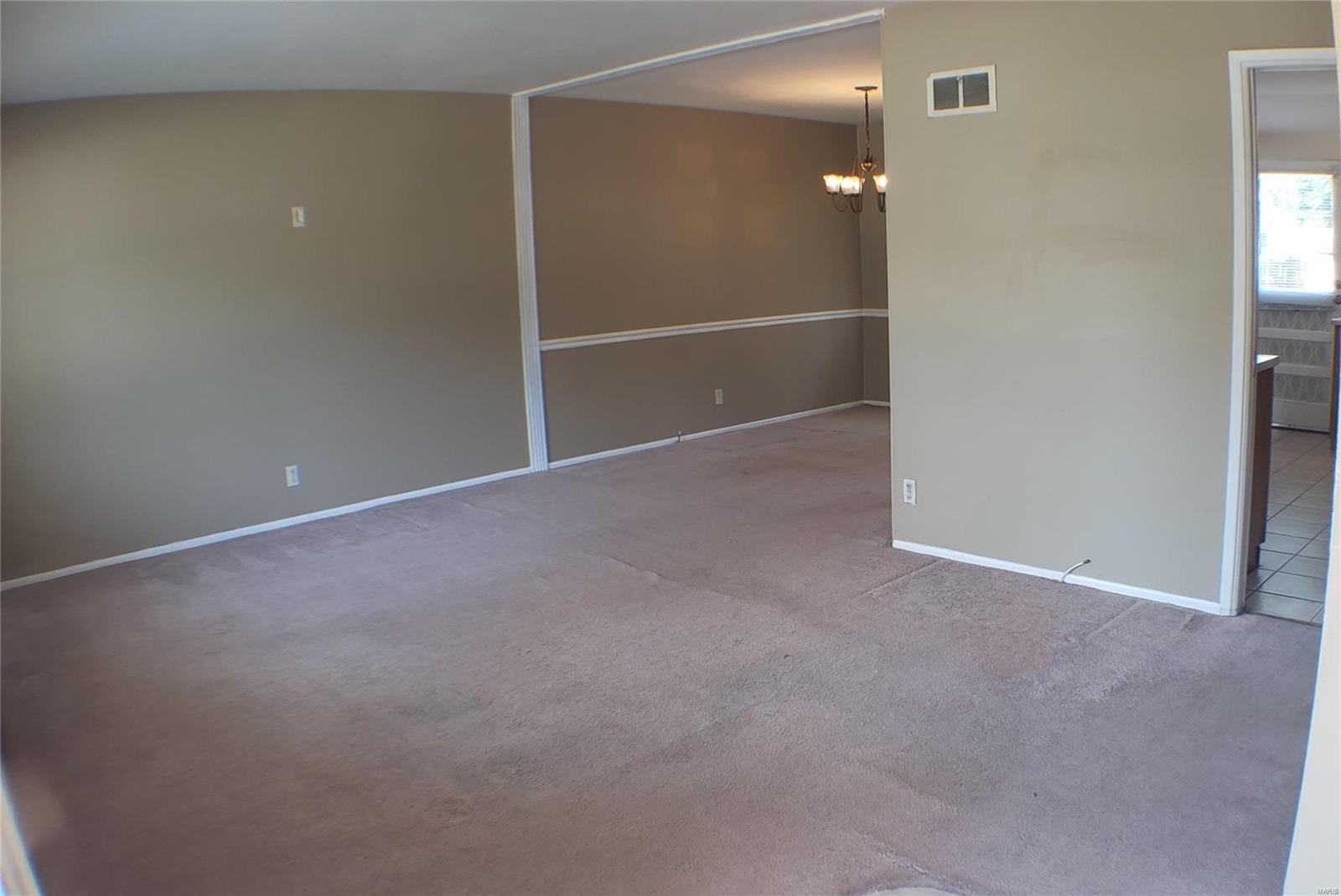 1213 Foxview Terrace Ballwin, MO 63011 - Photo 4 of 16