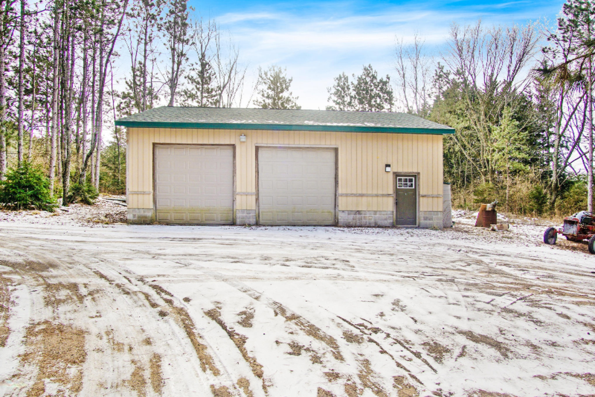 689 Running Buck Road Scottville, MI 49454 - Photo 4 of 41 DSC05732