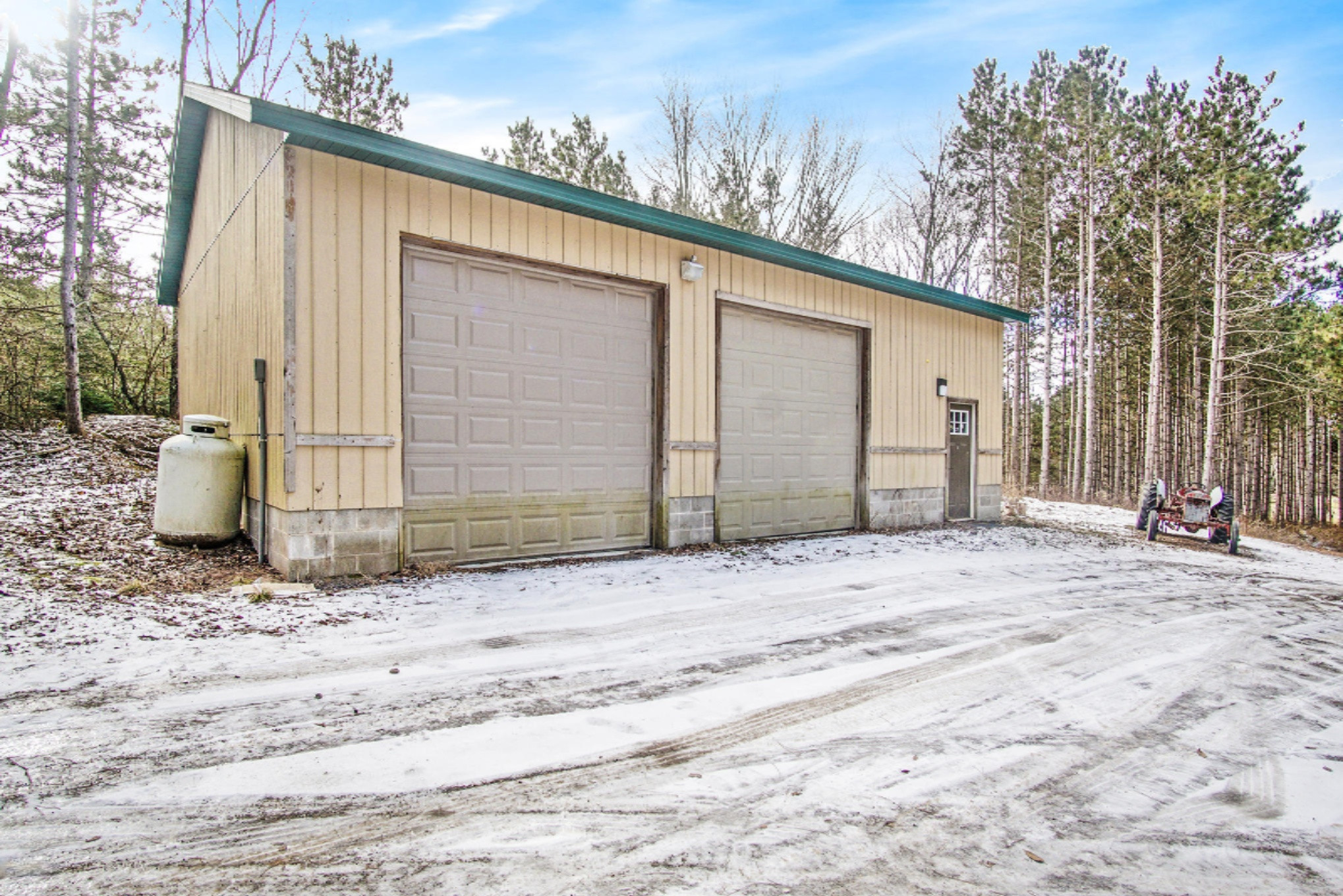689 Running Buck Road Scottville, MI 49454 - Photo 5 of 41 DSC05738