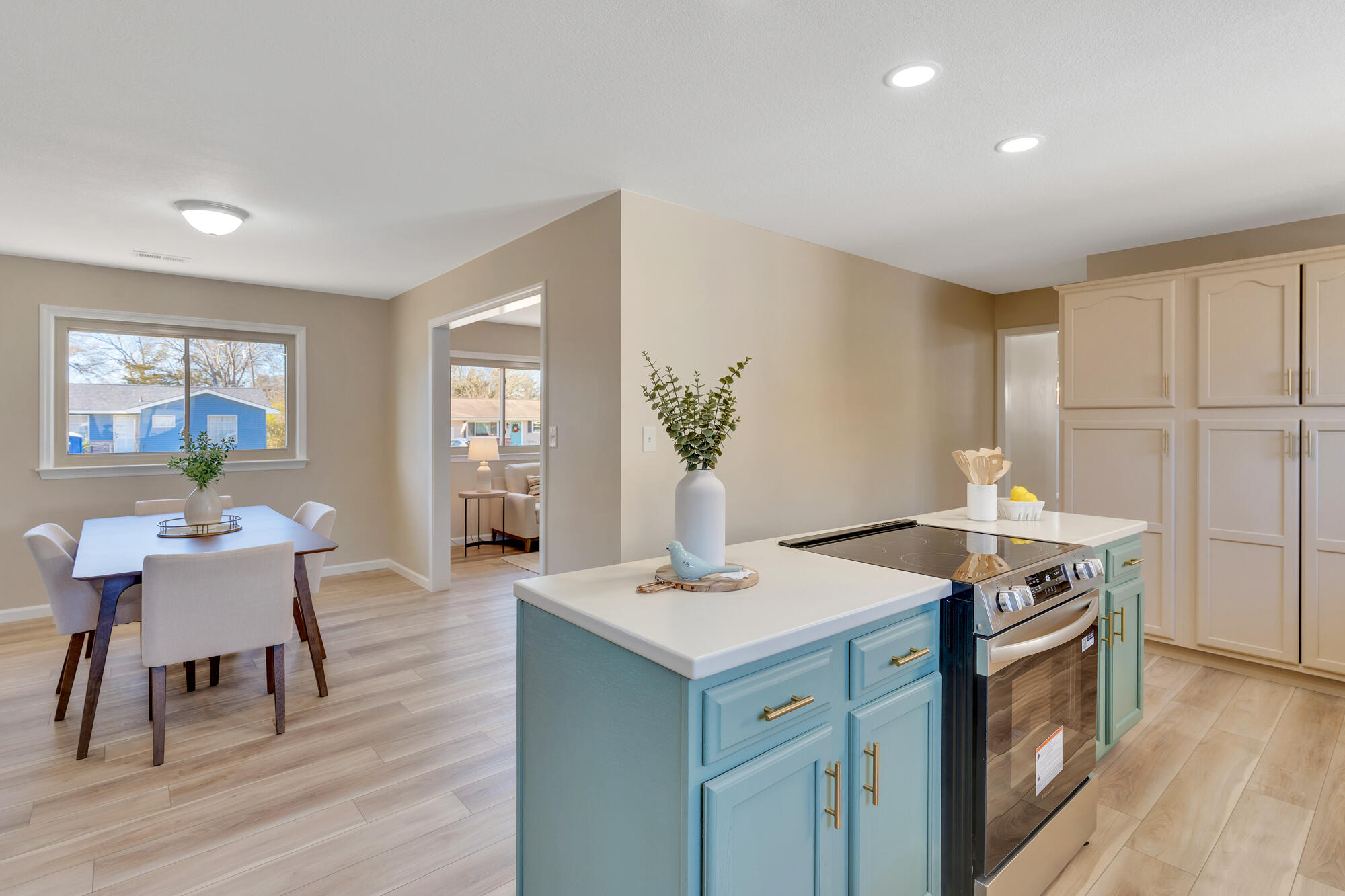 1612 Sunray Drive Chattanooga, TN 37412 - Photo 13 of 37 1612-Sunray-Dr-MLS-Photos-24