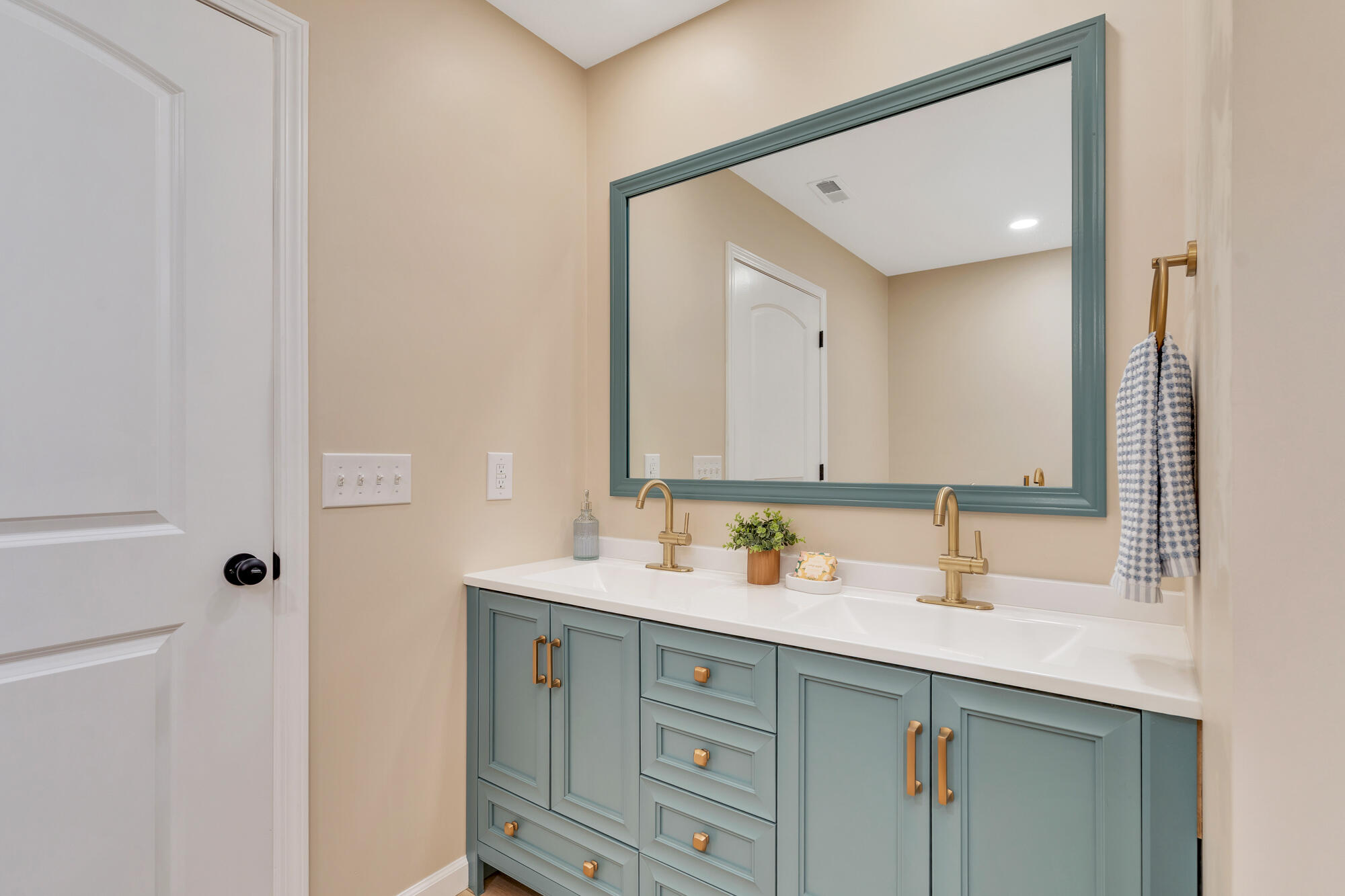 1612 Sunray Drive Chattanooga, TN 37412 - Photo 20 of 37 1612-Sunray-Dr-MLS-Photos-37