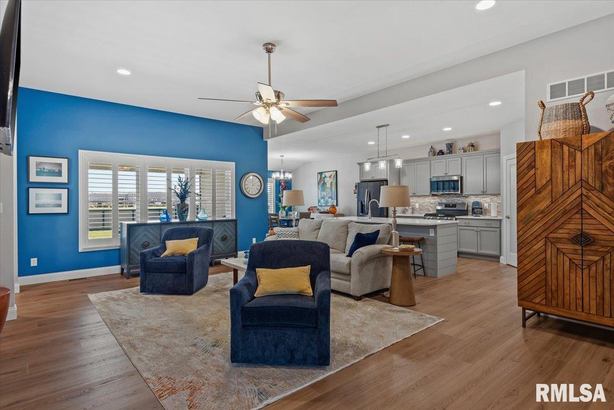 3702 Westgate Drive Springfield, IL 62711 - Photo 5 of 43