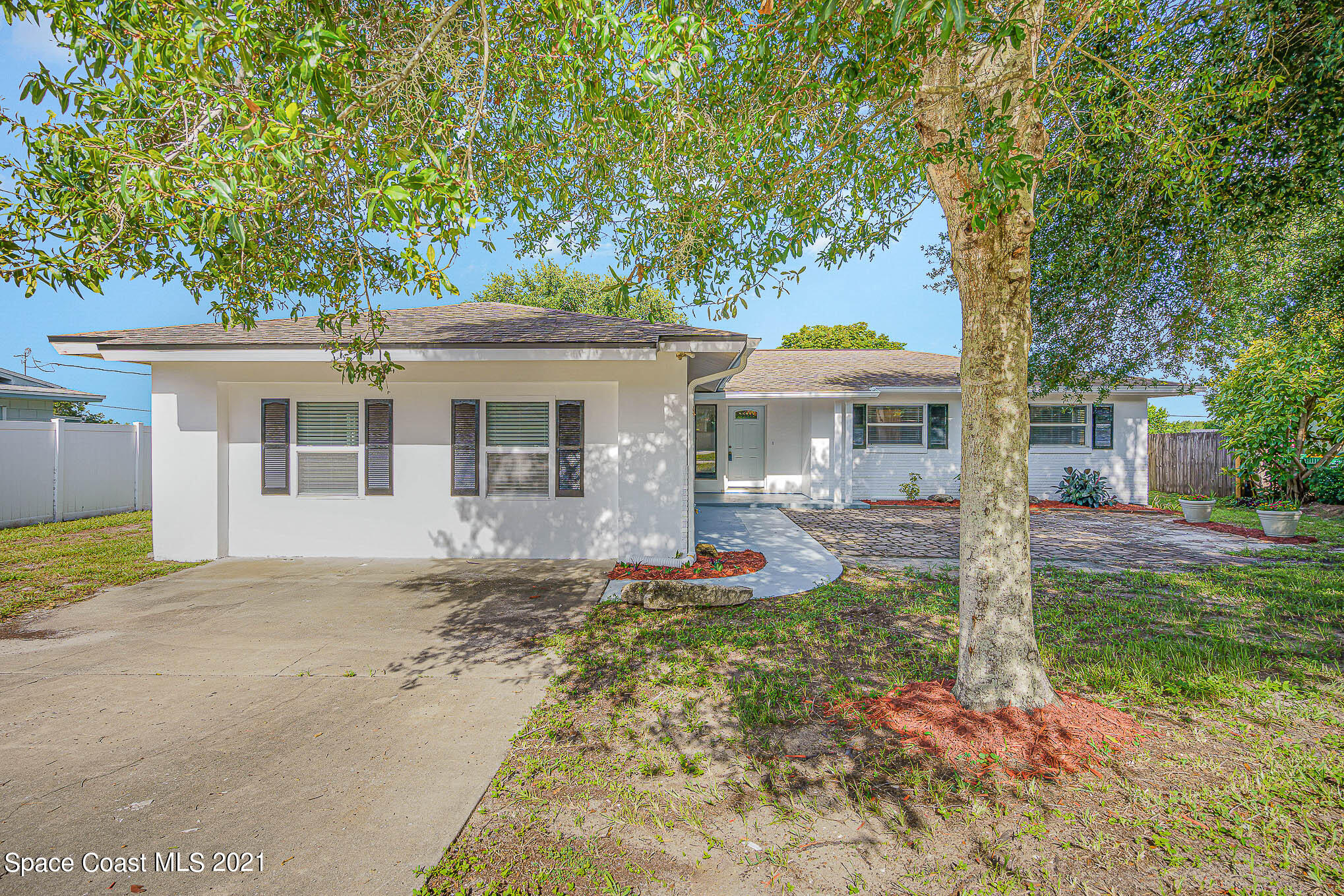 1120 North Carpenter Road Titusville, FL 32796 - Photo 2 of 22