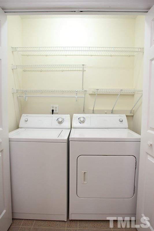 1008 Sheetbend Lane Raleigh, NC 27606 - Photo 11 of 25 Gallery Image 11