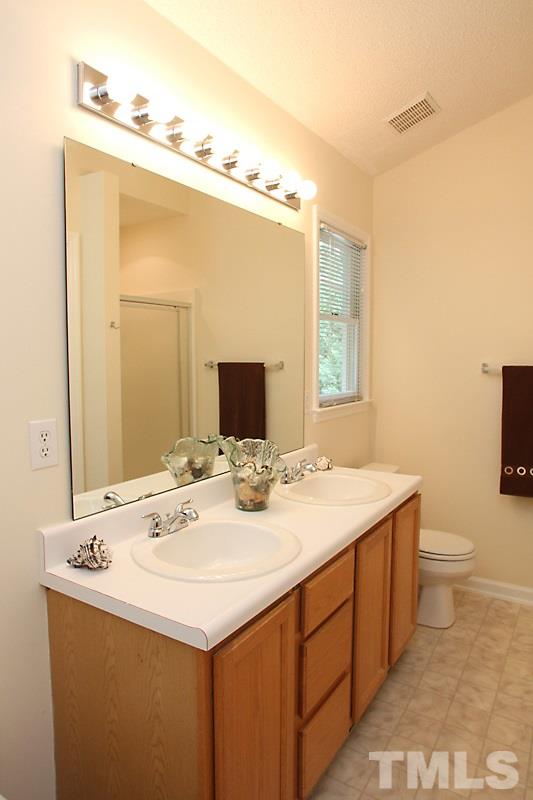 1008 Sheetbend Lane Raleigh, NC 27606 - Photo 21 of 25 Gallery Image 21