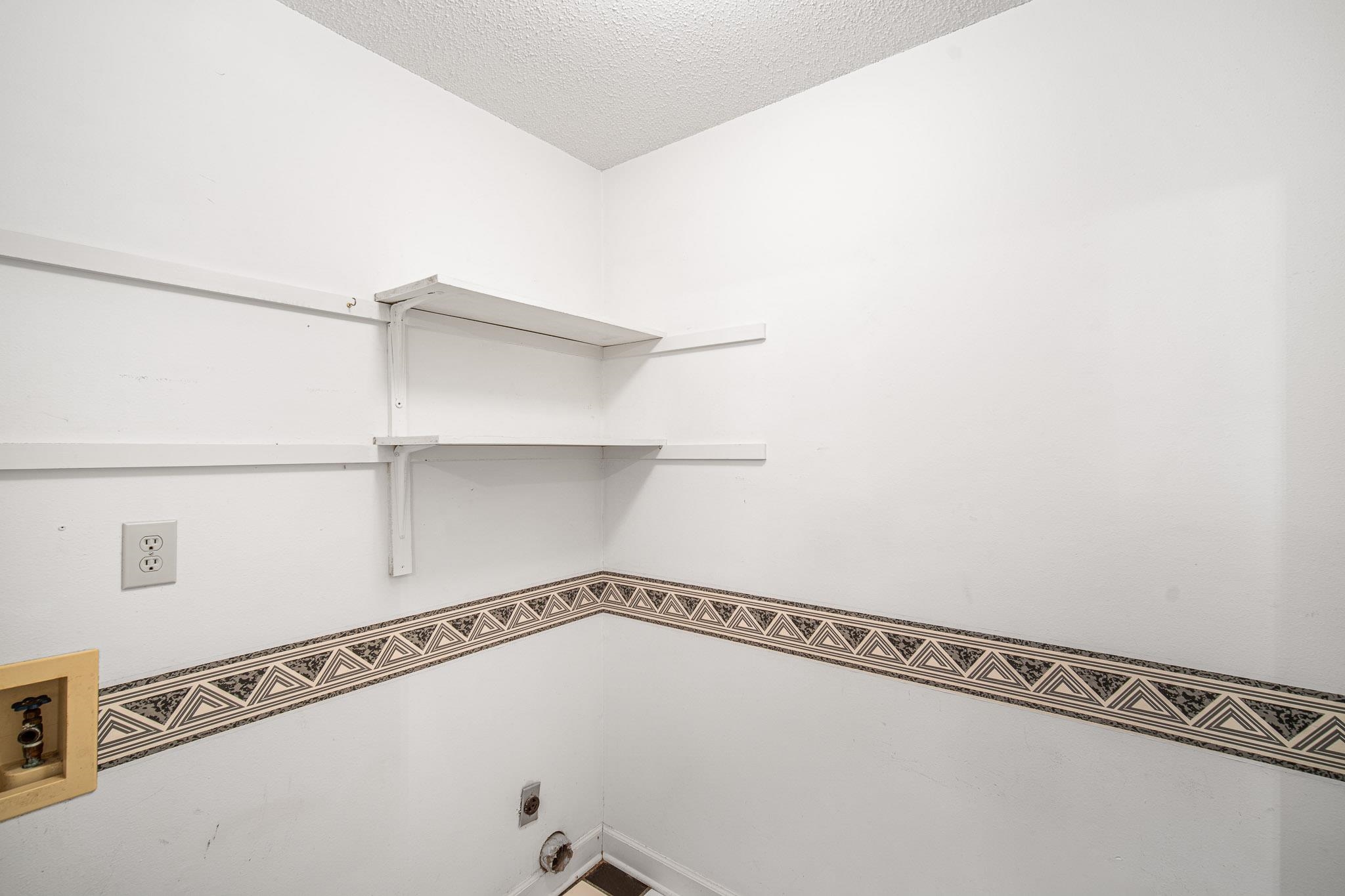 6639 Jackson Square Daphne, AL 36526 - Photo 4 of 29 Laundry Room
