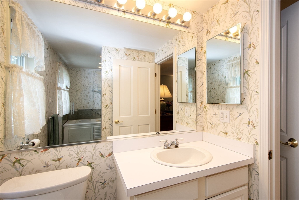 41 First Parish Road Scituate, MA 02066 - Photo 20 of 42