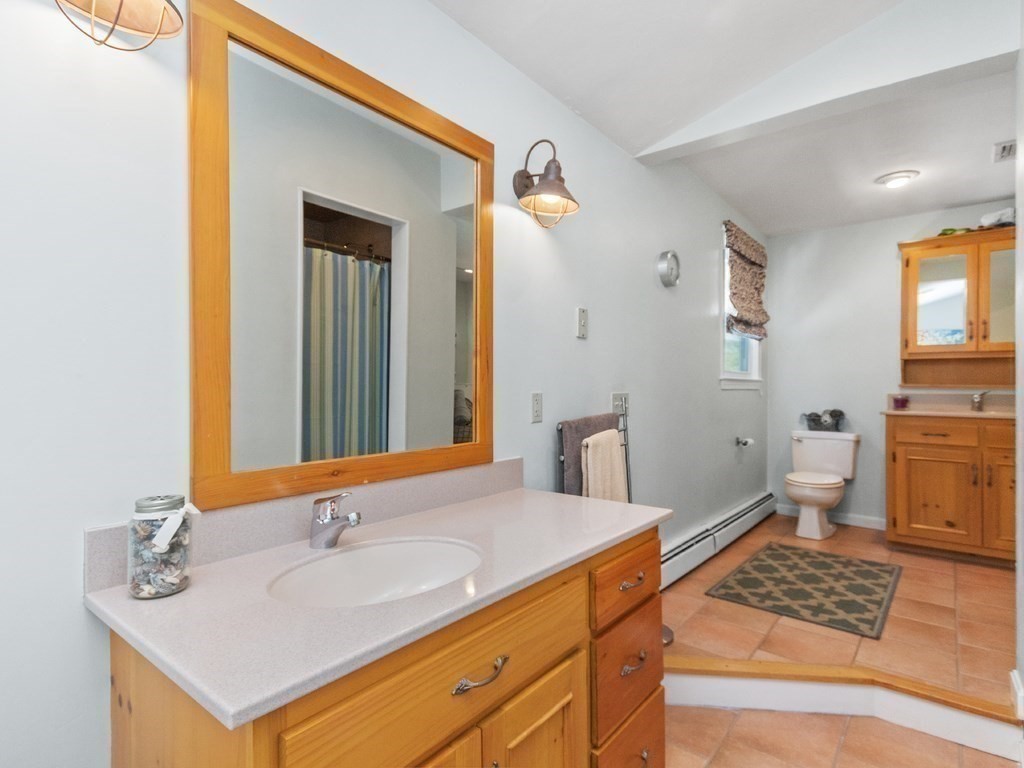 4 Castle Road Norfolk, MA 02056 - Photo 25 of 42 Gallery Image 25