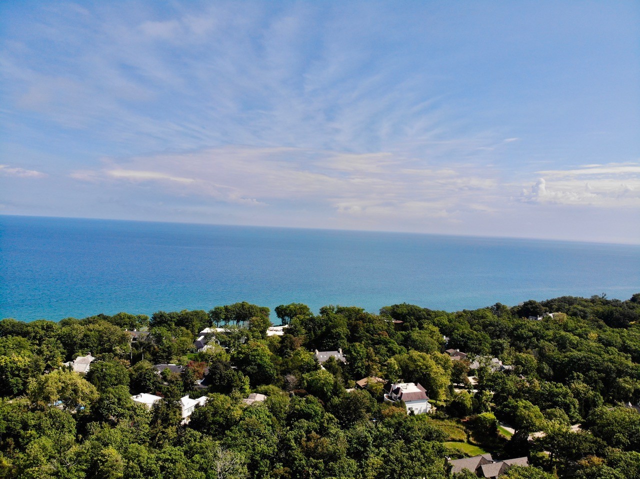 625 Sheridan Road Highland Park, IL 60035 - Photo 6 of 26 an aerial view of multiple house