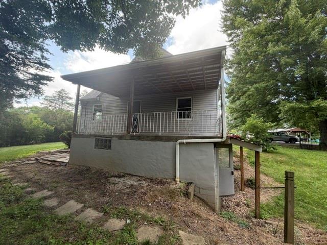 222 West Shaffer Road Aliquippa, PA 15001 - Photo 2 of 10