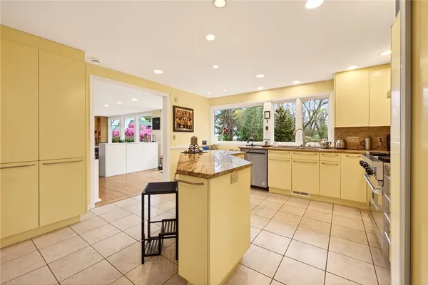 $3,300 | 53 Golfside Parkway, Brighton, NY 14610