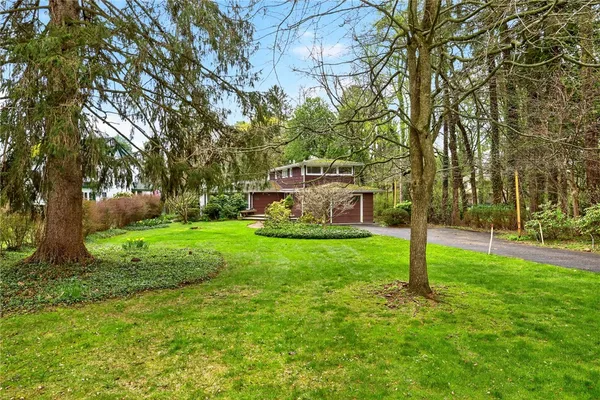 $3,300 | 53 Golfside Parkway, Brighton, NY 14610