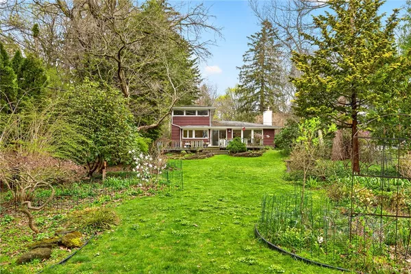 $3,300 | 53 Golfside Parkway, Brighton, NY 14610