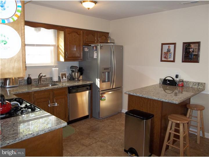 4 Jupiter Drive Sewell, NJ 08080 - Photo 6 of 22 Kitchen