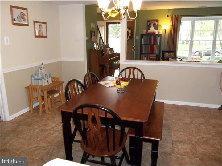 4 Jupiter Drive Sewell, NJ 08080 - Photo 7 of 22 Dining Room