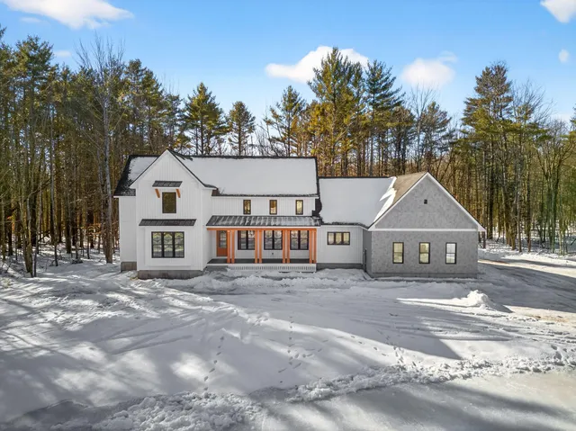 $1,550,000 | 92 Town Farm Road, North Yarmouth, ME 04097