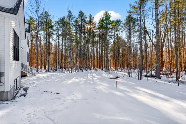 $1,550,000 | 92 Town Farm Road, North Yarmouth, ME 04097